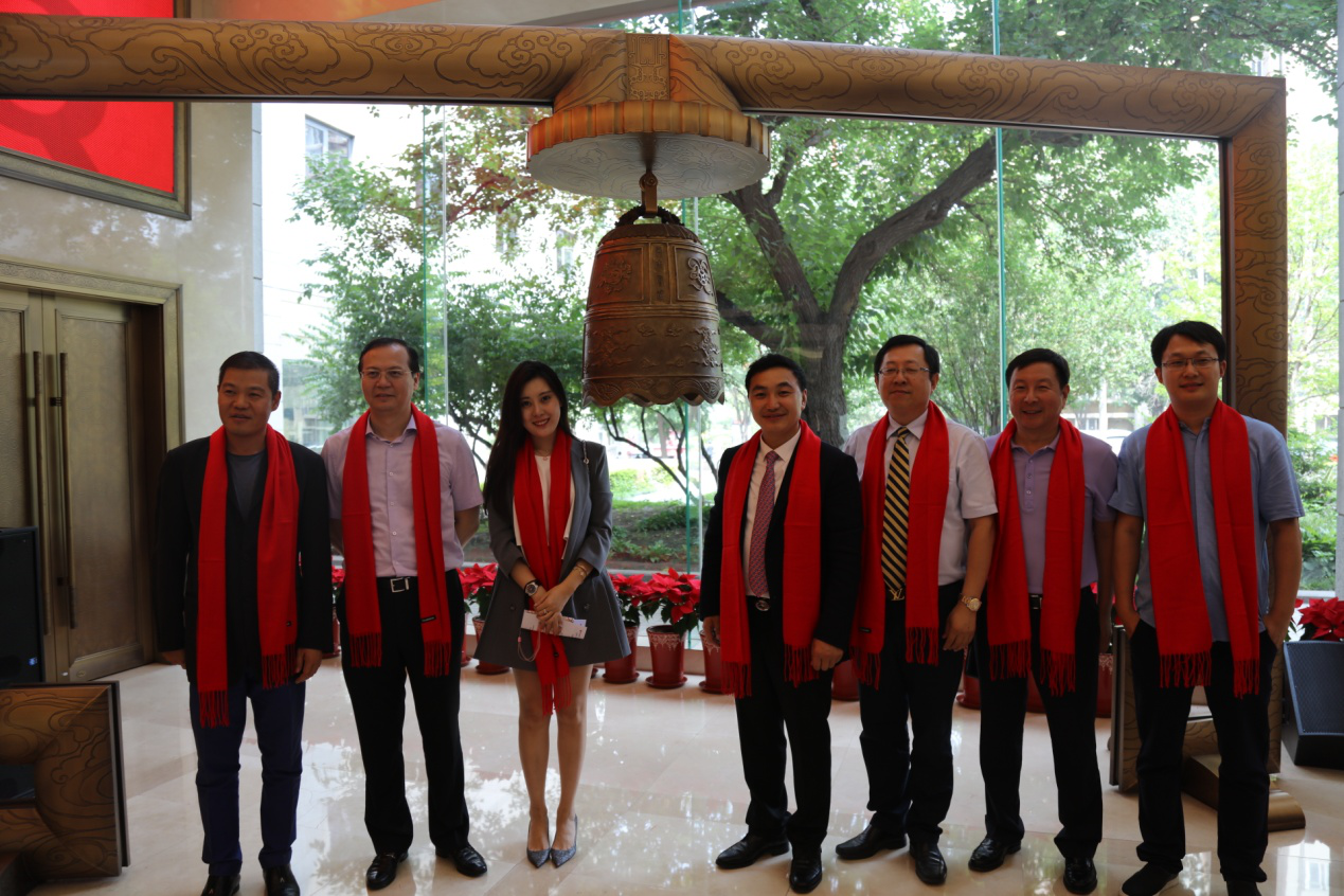 國(guó)電遠(yuǎn)鵬敲鐘上市 步入雙輪驅(qū)動(dòng)快車(chē)道